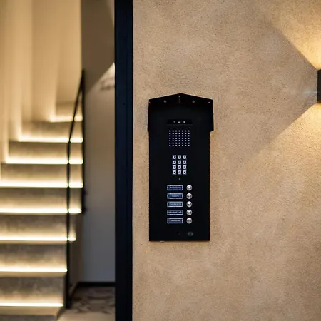 Industrial - Le Petit Bati * Volos