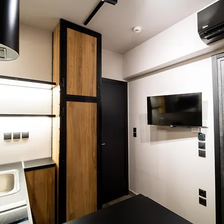 Industrial - Le Petit Bati * Volos