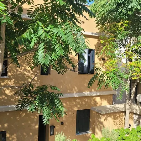 Apartment Industrial - Le Petit Bati