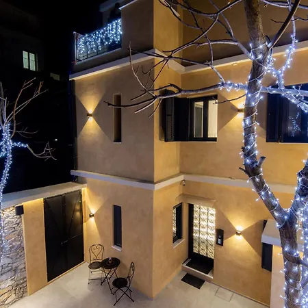 Industrial - Le Petit Bati فولوس